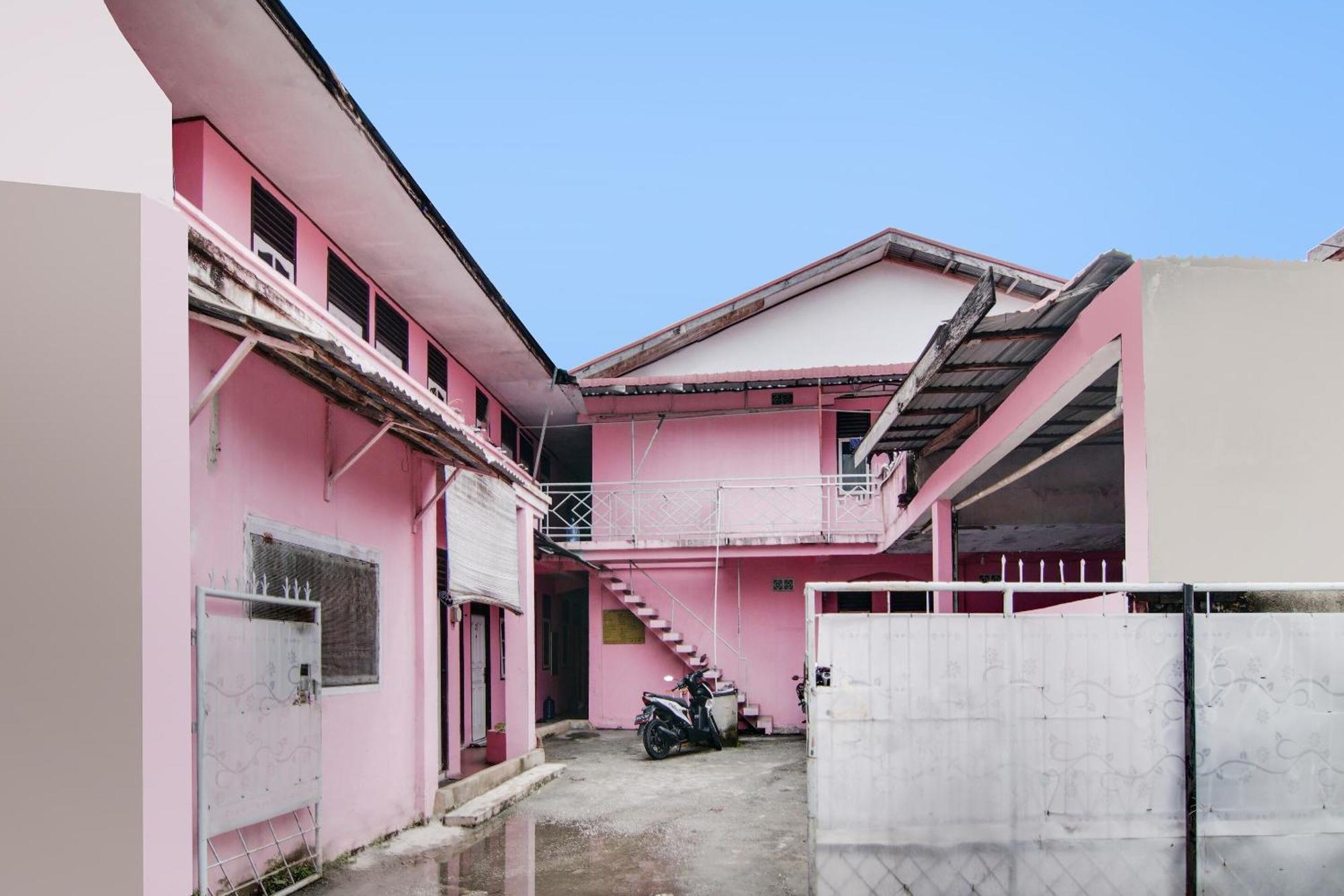 Spot On 91858 Raja Homestay Syariah 北干巴鲁 外观 照片